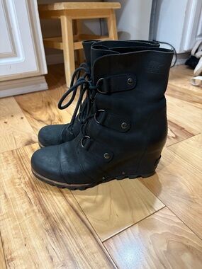 Sorel Black Wedge Boots